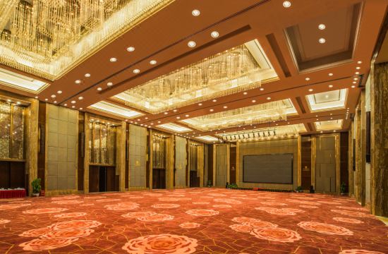 长沙宁乡600人年会场地推荐:长沙宁乡灰汤华天城温泉度假酒店