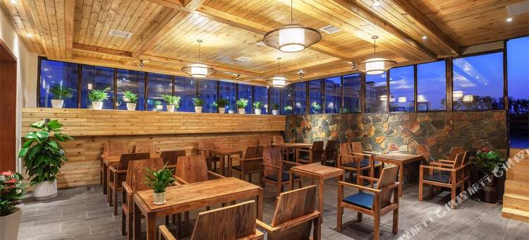 长沙缦泊湾酒店(梅溪湖东地铁站店)图片