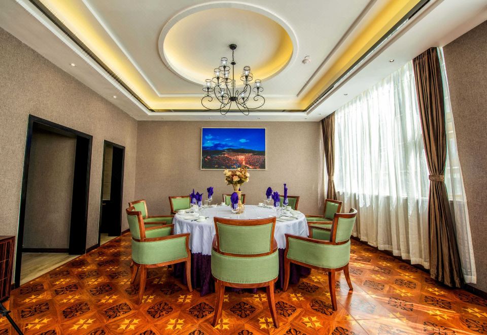 Lavande Hotel (Seda Jinma Avenue) Hotel Overview