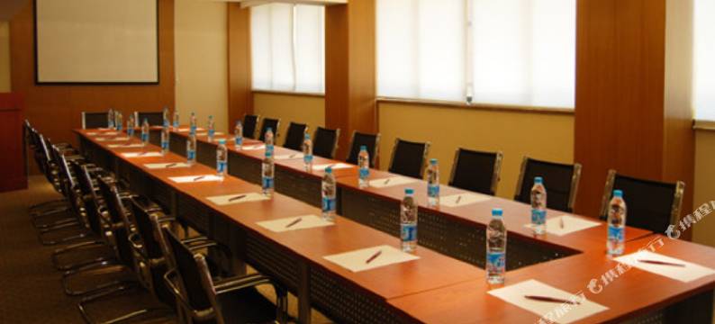 上海由由大酒店(仁济东院塘桥地铁站店)图片