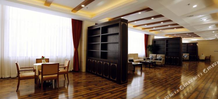 赤峰美林谷四季山酒店图片