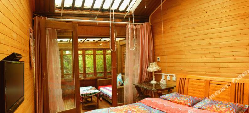 丽江束河龙隐客栈图片