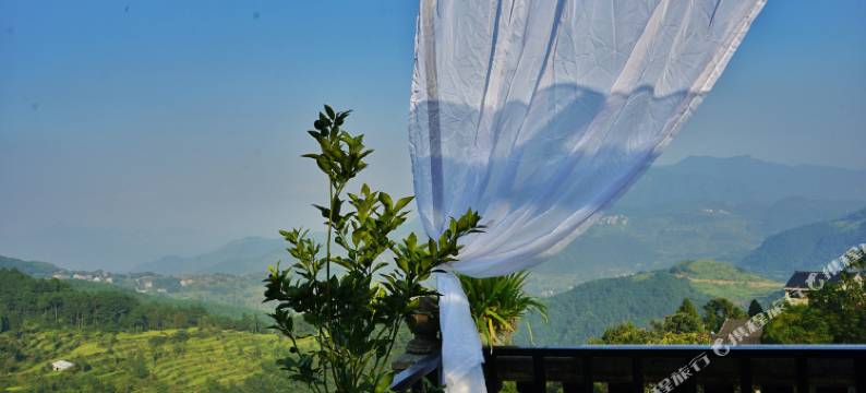 永嘉茗岙山里田边客栈图片