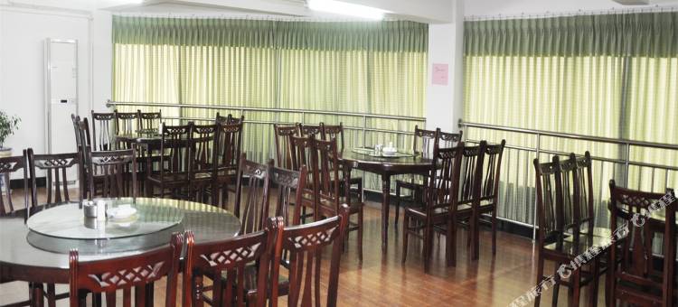 派酒店(重庆江北国际机场空港广场轻轨站店)图片