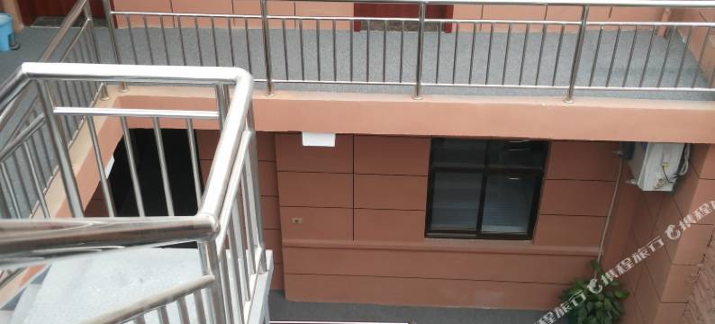 华山西博苑客栈图片