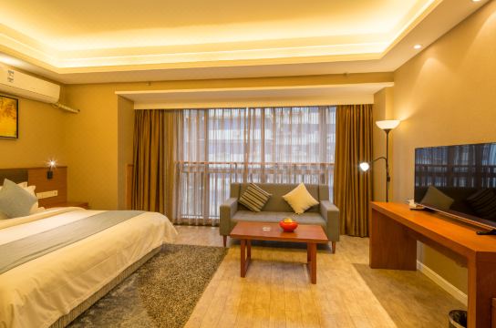 红璞礼遇精品酒店(重庆解放碑店)