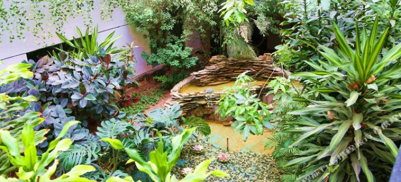 东影花园精品酒店(兰州大学火车站地铁站店)图片