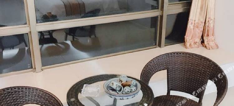 南澳翡翠海景公寓(世纪大厦店)图片