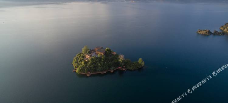 泸沽湖匠心湖畔酒店图片
