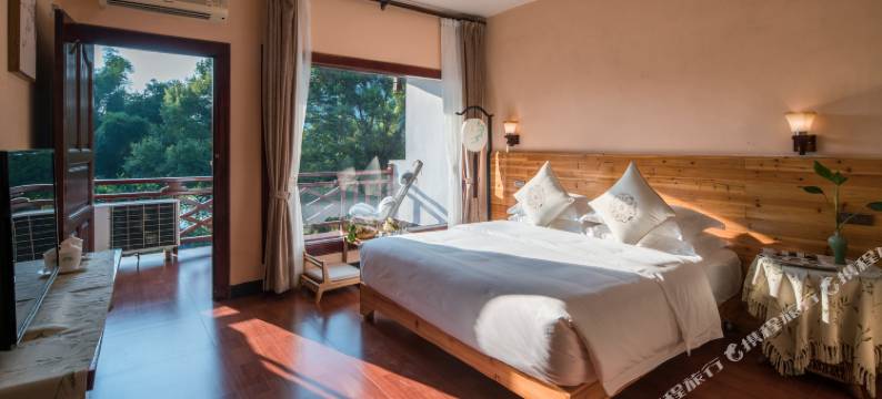 阳朔雪狮岭江畔度假酒店图片