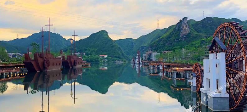 施秉金碧酒店图片