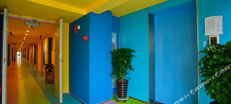 人在旅途私影酒店(昆明高铁南站店)图片