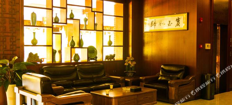 新源沁园假日酒店图片