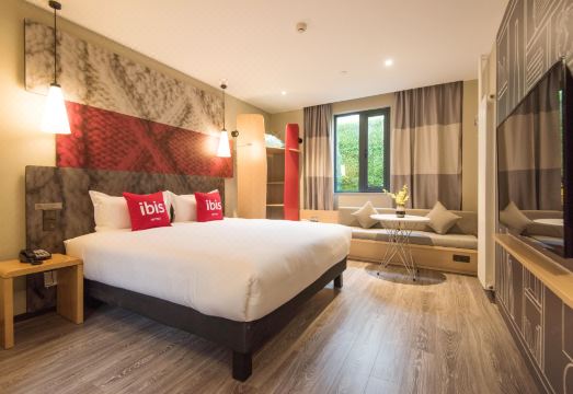 Ibis Hotel (Xi'an Jiaotong University) Hotel Overview