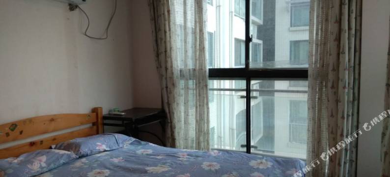 成都宜馨雅筑临近茶店子地铁2号线旅游集散中公寓图片