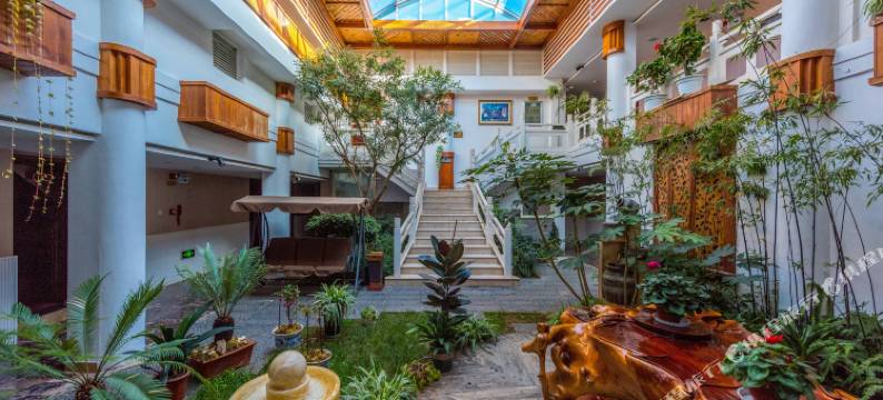 丽江凤凰养生度假酒店(束河古镇店)图片