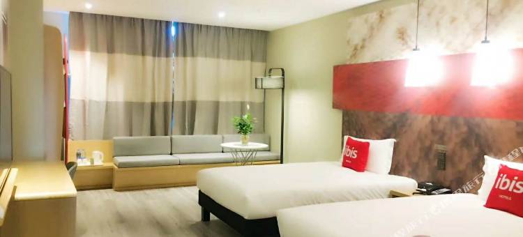 宜必思酒店(乌鲁木齐美美购物中心自治区博物馆店)图片