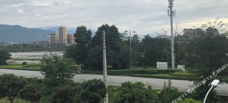 成都堰上青城公寓图片