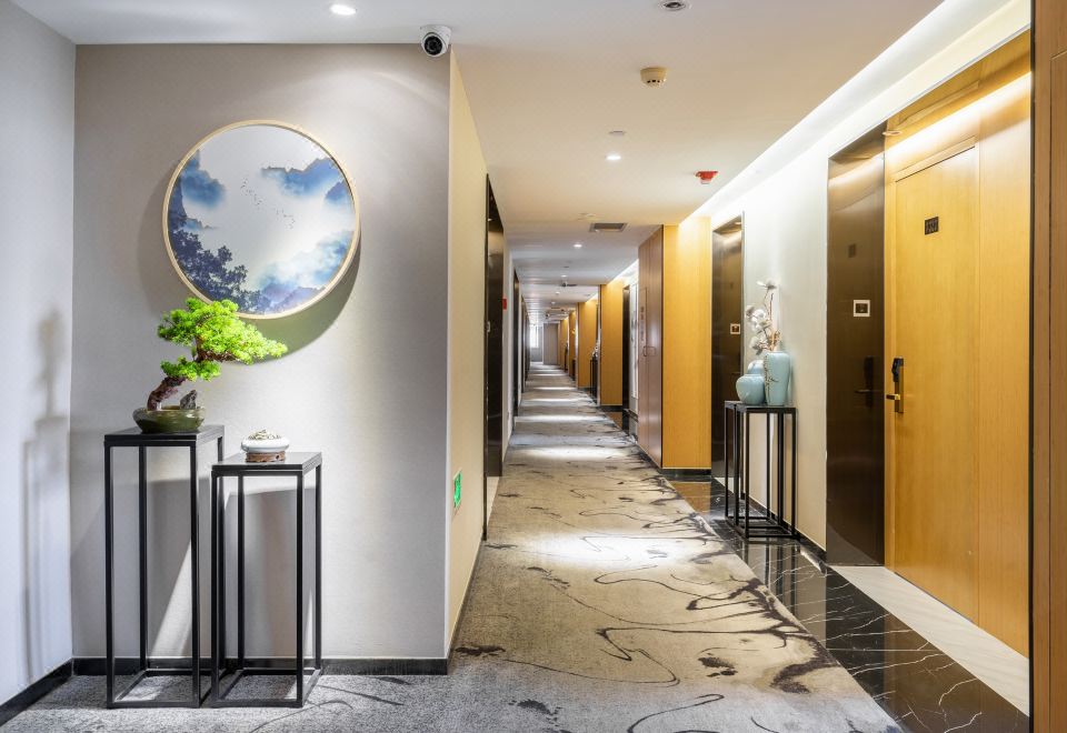 Xinyi Holiday Hotel (Puyan Road) Hotel Overview