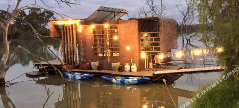 比尔的船屋旅馆(Bill's Boathouse)图片