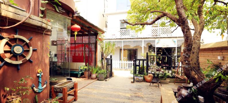 深圳荔枝小院民宿(较场尾海滩店)图片