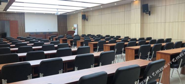 湘杰商务宾馆(石家庄河北经贸大学店)图片