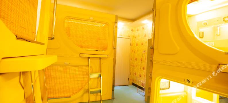 郑州星空太空舱青年旅社图片