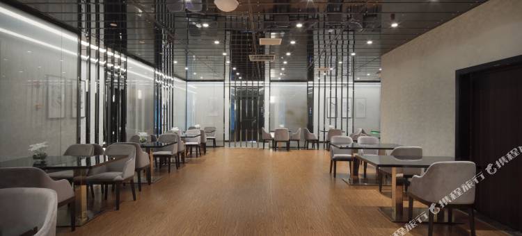 重庆四喜酒店(潼南隆鑫中央大街店)图片