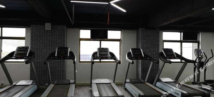 林芝柏栎荟舍酒店图片