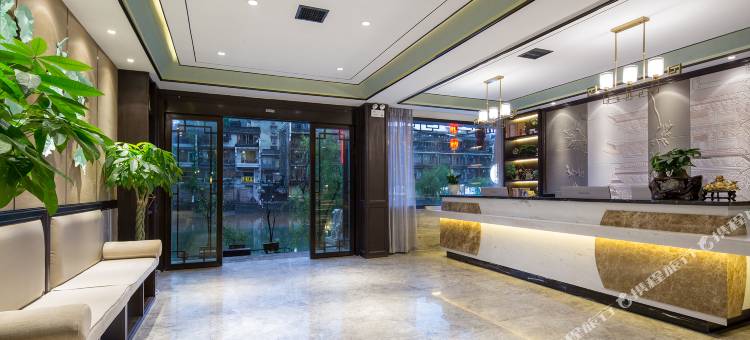 莫林风尚酒店(凤凰古城沱江店)图片