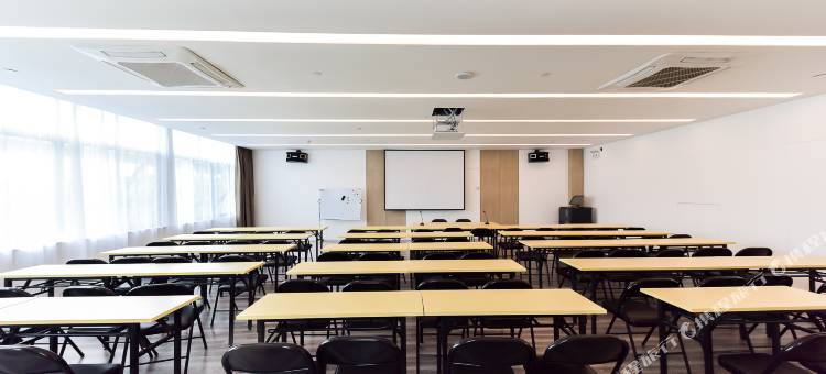 汉庭优佳酒店(上海虹桥火车站北翟路店)图片