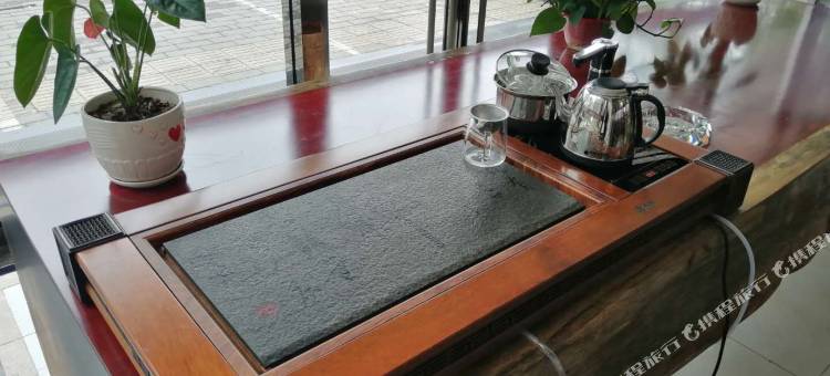 易县兰宝时尚四季酒店图片