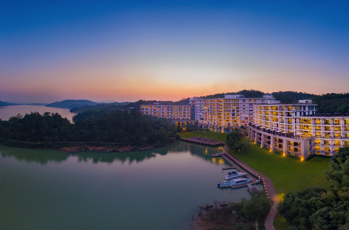 Hentique Resort Spa Hotel Reviews And Room Rates - 