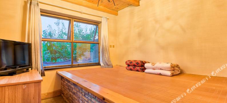 沈阳安静丛林之家民宿(6号店)图片