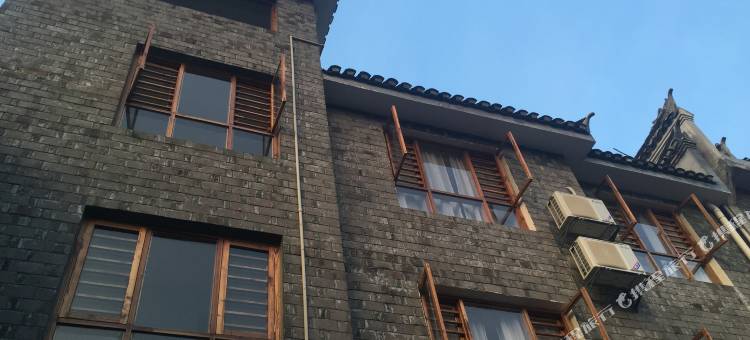 十二间房民宿(凤凰古城店)图片