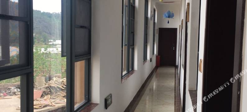 安宁乡韵艺术客栈图片