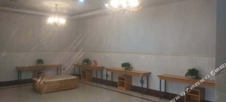 上林下水源避暑山庄图片