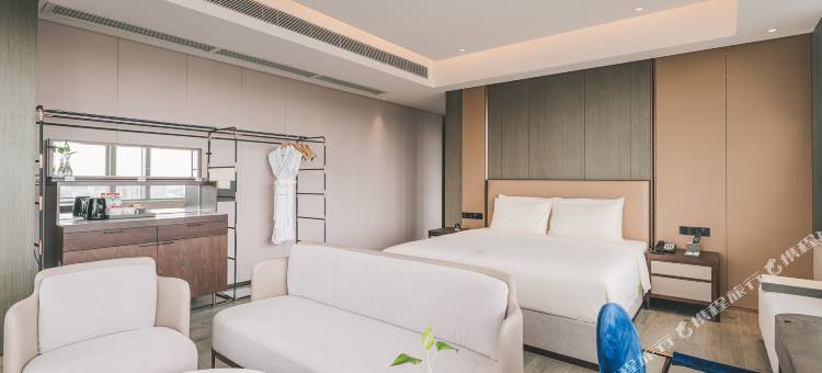 深圳罗湖水贝IBC亚朵酒店图片