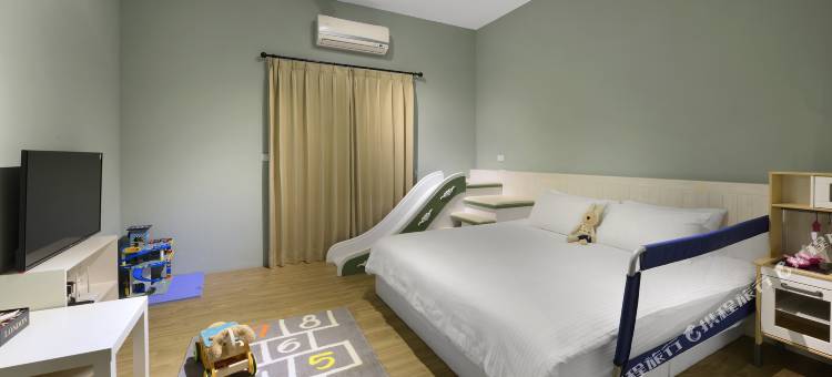 宜兰蝴蝶结溜滑梯亲子民宿图片