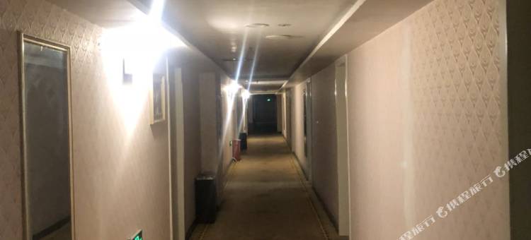 月亮湾宾馆(乌鲁木齐体育馆路店)图片