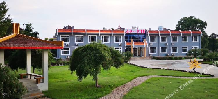 在水一方庭院酒店(黄金海岸风景区店)图片