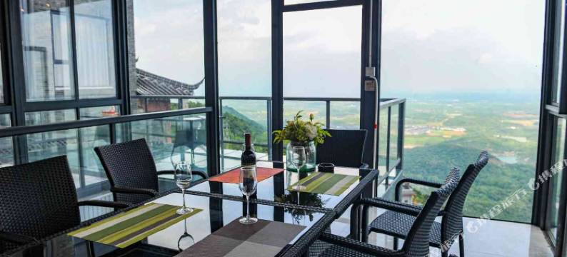 句容顶宫观日悬崖民宿图片