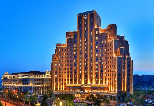 横店影视城百老汇大厦外景图