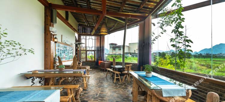 花筑·兴义朴墅(万峰林景区店)图片