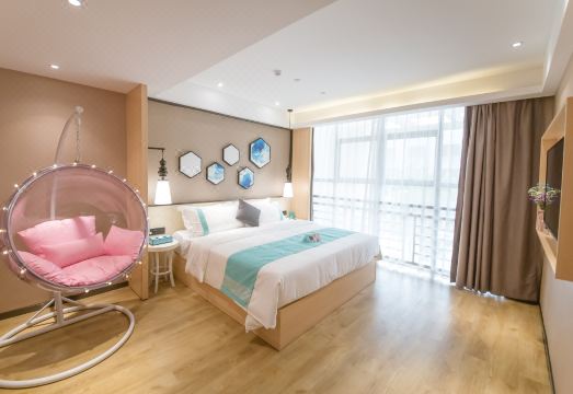 Xana Lite (Huizhou Yuanzhou Jinsha)Hotel Overview
