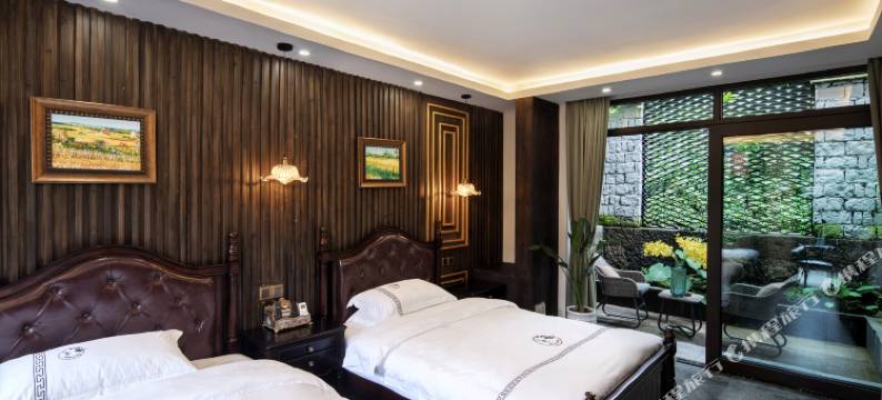 腾冲繁花轻奢庭院图片