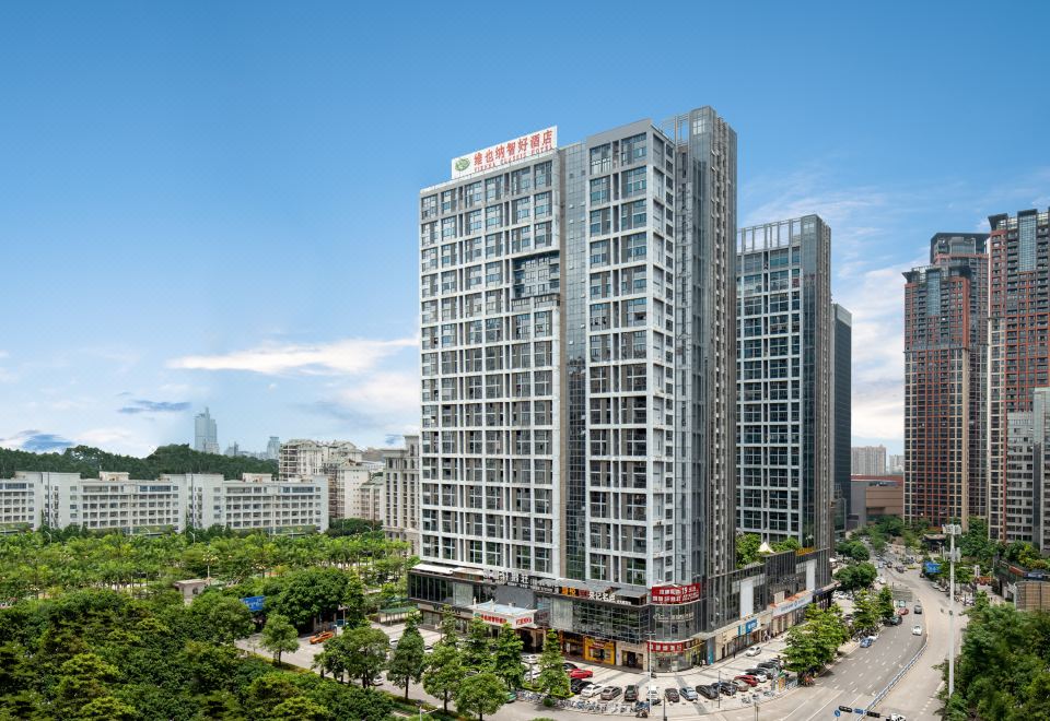 维也纳酒店(南宁会展中心万象城店)外景图