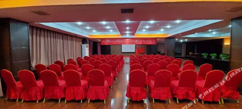 青岛九上大酒店图片