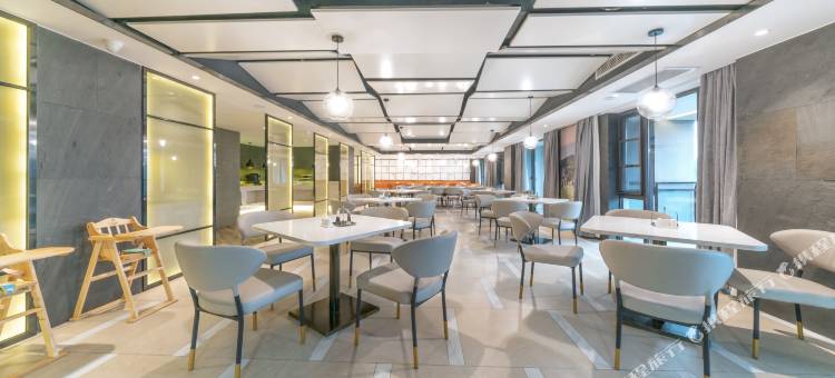 重庆永川东站兴龙湖亚朵酒店图片