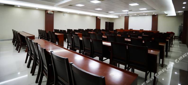 信阳建设路宾馆(小南门美食街店)图片